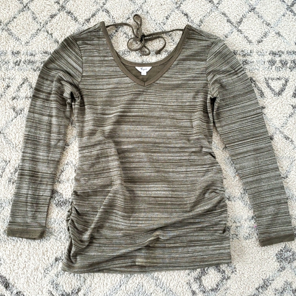 Maturnity long sleeve shirt